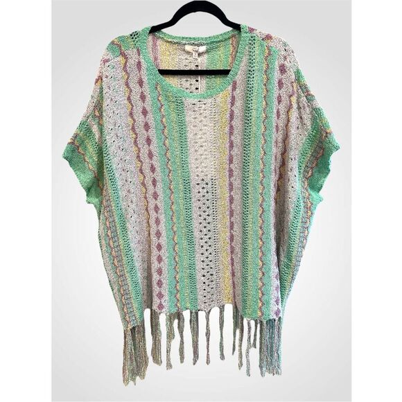 Size S (Oversized) Easel Los Angeles Poncho Crochet in Apple Green - Picture 1 of 6